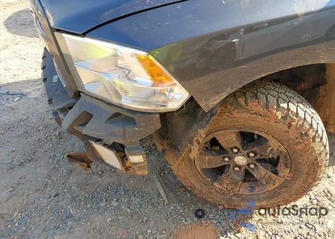 2016 Ram 1500 Express z USA, uszkodzony, nr VIN 1C6RR7FG3GS409660